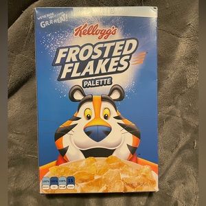 Glamlite Frosted Flakes Eyeshadow Palette